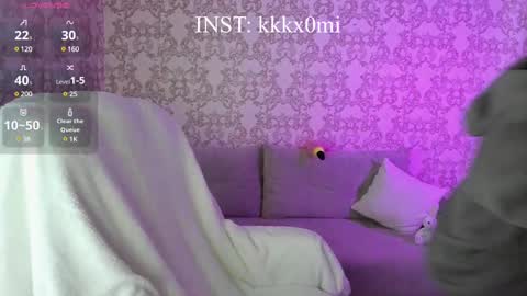 Snapshot of cutiekitty_cb chatting on March 10, 8:37 am cutiekitty_cb online show from March 10, 8:37 am