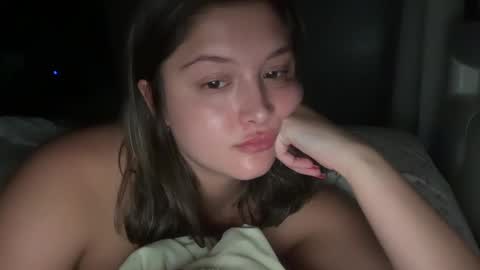 Snapshot of cutieoggg420 chatting on September 30, 4:06 am Cutieoggg420 online show from September 30, 4:06 am