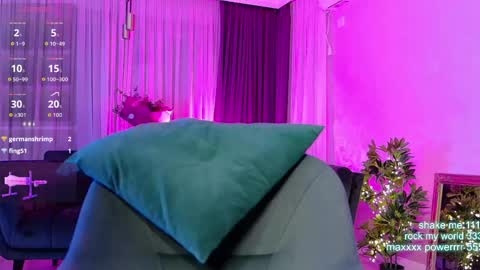 cutiepie69__ online show from April 10, 7:29 pm