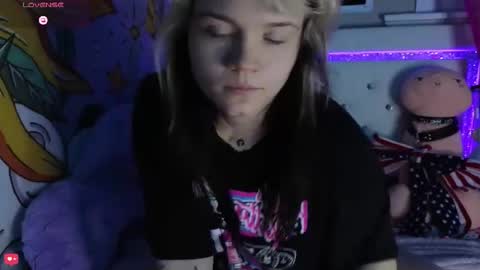 cutiepiespanks online show from April 18, 1:31 am