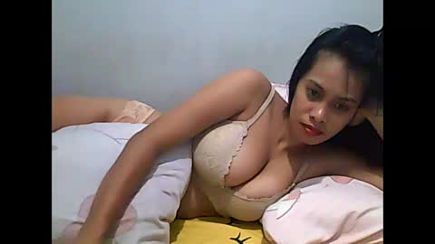 Snapshot of cutietrina chatting on December 8, 7:22 pm CutieTrina online show from December 8, 7:22 pm