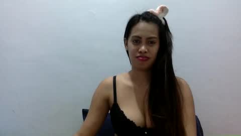 Snapshot of cutietrina chatting on December 19, 10:21 pm CutieTrina online show from December 19, 10:21 pm