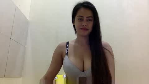 Snapshot of cutietrina chatting on January 27, 11:33 pm CutieTrina online show from January 27, 11:33 pm