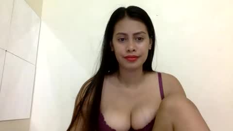Snapshot of cutietrina chatting on February 18, 6:15 am CutieTrina online show from February 18, 6:15 am