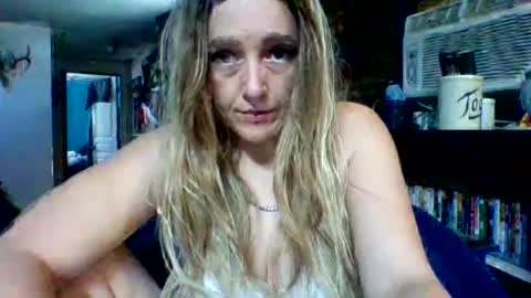 Snapshot of cutiiekaylss chatting on July 10, 5:04 pm cutiiekaylss online show from July 10, 5:04 pm