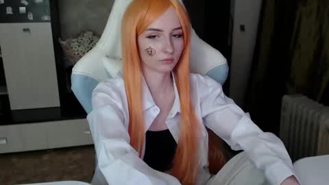 Snapshot of cutti_crystal chatting on October 30, 3:35 pm Cutti Crystal online show from October 30, 3:35 pm