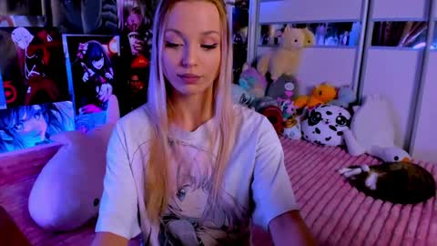 Nora online show from January 7, 9:35 pm