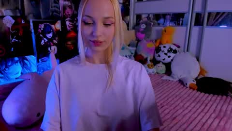 Nora online show from September 8, 8:41 pm