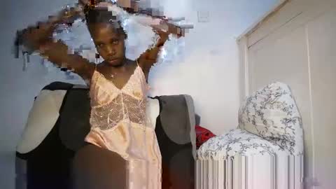 cutybella_ online show from February 6, 2:55 am