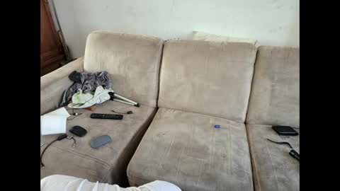 cuyversivan012 online show from April 6, 7:31 am