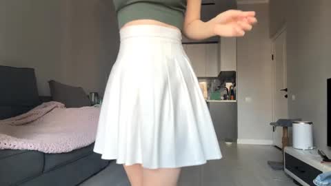 Akemi online show from September 20, 8:37 am