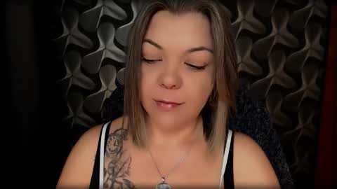 Snapshot of cyberdomme chatting on February 3, 11:15 pm Full time mean bitch. online show from February 3, 11:15 pm