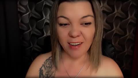 Snapshot of cyberdomme chatting on February 26, 6:47 am Full time mean bitch. online show from February 26, 6:47 am