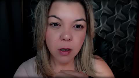 Snapshot of cyberdomme chatting on November 23, 1:38 am Full time mean bitch. online show from November 23, 1:38 am