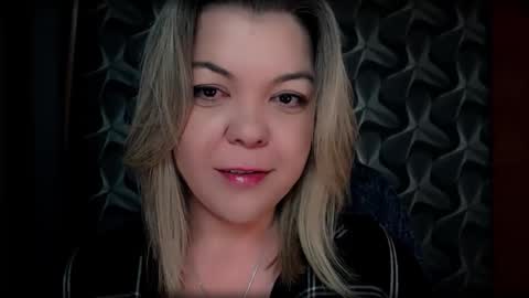 Snapshot of cyberdomme chatting on December 4, 12:20 am Full time mean bitch. online show from December 4, 12:20 am