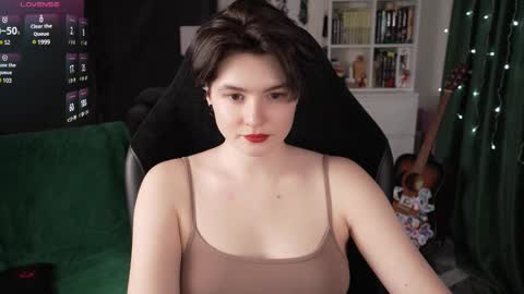 Snapshot of cybersamuraii chatting on February 21, 8:49 pm Helen Blossom online show from February 21, 8:49 pm