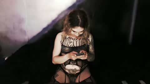 Snapshot of cybertrouble_ chatting on February 7, 2:19 am Nikki online show from February 7, 2:19 am