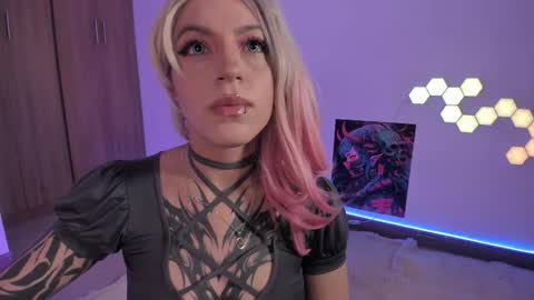  cyber zoe   online show from January 10, 11:34 am