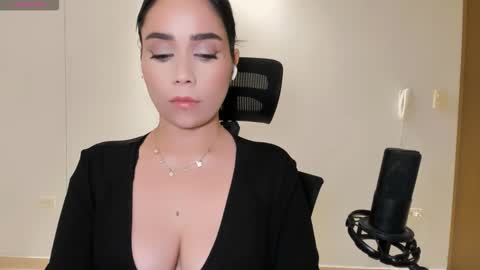 Snapshot of cyborgmuse chatting on October 22, 6:24 am cyborgmuse online show from October 22, 6:24 am