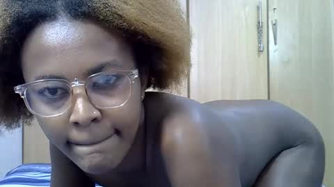 Snapshot of cynazy chatting on September 18, 9:00 am cynazy online show from September 18, 9:00 am