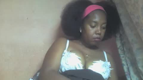 Cynthia9794 online show from April 12, 4:01 pm