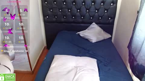 Snapshot of cynthia_94 chatting on October 4, 6:06 pm Cynthia online show from October 4, 6:06 pm