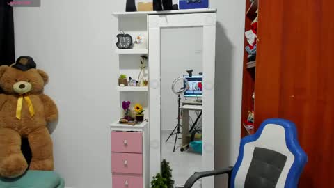 Cynthia online show from April 13, 12:10 pm