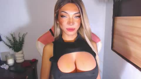 cyrabigcock online show from April 12, 5:29 pm