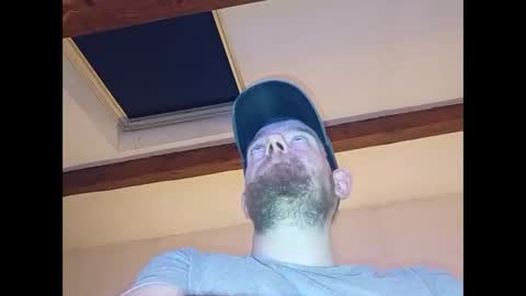 cyrilhot11200 online show from December 6, 4:58 am