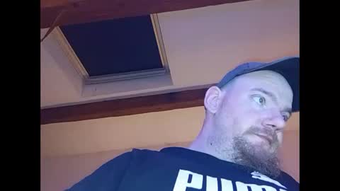 cyrilhot11200 online show from January 11, 6:24 am