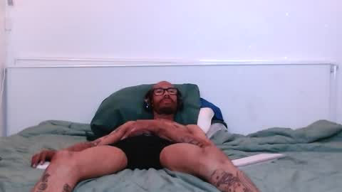 SkinnyTattedGuy online show from June 20, 9:34 am