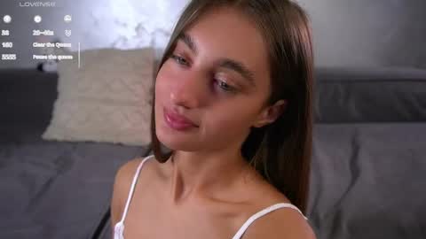 Isabella online show from May 31, 1:03 am