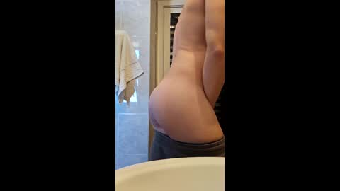 Snapshot of d833745 chatting on May 20, 11:49 am d833745 online show from May 20, 11:49 am