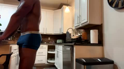 Snapshot of d_michael12 chatting on February 22, 4:40 am David Michael online show from February 22, 4:40 am