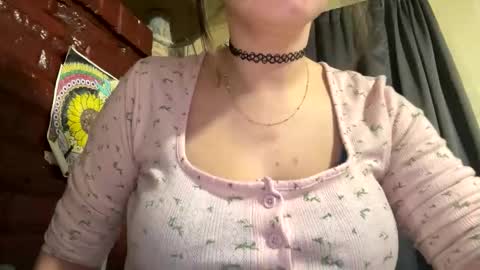 Snapshot of dabqueen_1994 chatting on March 23, 11:36 am dabqueen_1994 online show from March 23, 11:36 am