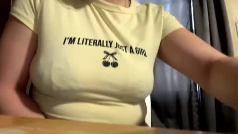 Snapshot of dabqueen_1994 chatting on March 28, 12:16 pm dabqueen_1994 online show from March 28, 12:16 pm