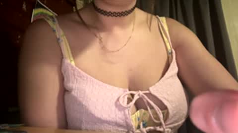 Snapshot of dabqueen_1994 chatting on April 1, 11:33 am dabqueen_1994 online show from April 1, 11:33 am