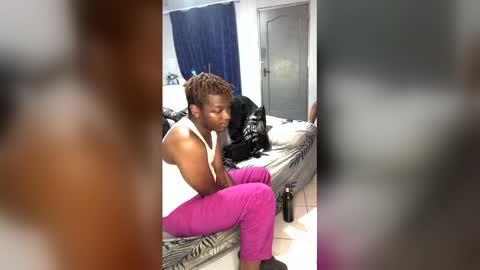 Snapshot of dad_tothesehoes chatting on February 16, 6:15 pm dad_tothesehoes online show from February 16, 6:15 pm