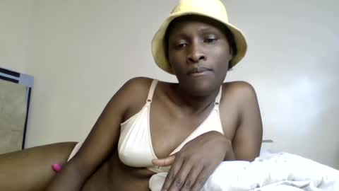 Snapshot of daddies_lover chatting on June 20, 6:44 pm Goddess online show from June 20, 6:44 pm
