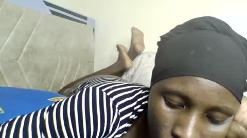 Snapshot of daddies_lover chatting on June 25, 5:12 am Goddess online show from June 25, 5:12 am