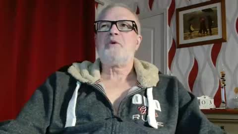 Brian ... online show from February 3, 9:09 pm
