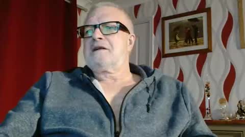 Brian ... online show from April 30, 8:04 pm