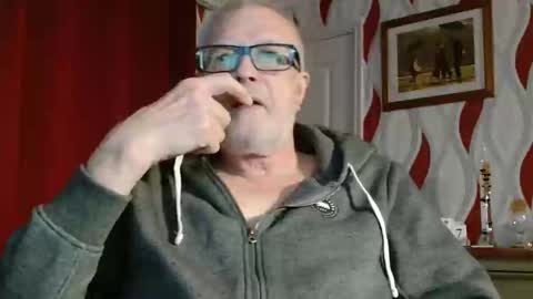 Brian ... online show from May 7, 8:03 pm