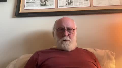 Snapshot of daddy341177 chatting on March 1, 12:50 am daddy341177 online show from March 1, 12:50 am