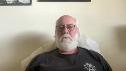 Snapshot of daddy341177 chatting on March 10, 6:23 pm daddy341177 online show from March 10, 6:23 pm