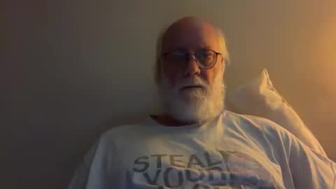 Snapshot of daddy341177 chatting on October 2, 3:57 am daddy341177 online show from October 2, 3:57 am