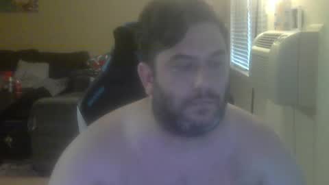 Snapshot of daddybody4u chatting on January 31, 8:01 pm daddybody4u online show from January 31, 8:01 pm