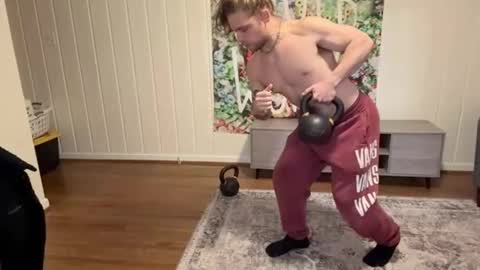 Snapshot of daddydaydrinkz chatting on December 3, 4:42 am DaddydayDrinkz online show from December 3, 4:42 am