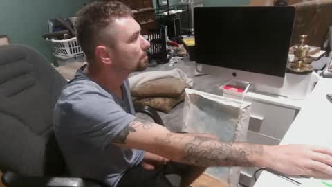 daddydic120402 online show from July 25, 4:32 am