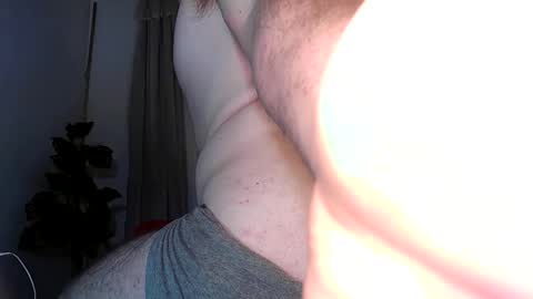 Snapshot of daddyfeet29 chatting on March 4, 2:06 am Greekboy28 online show from March 4, 2:06 am